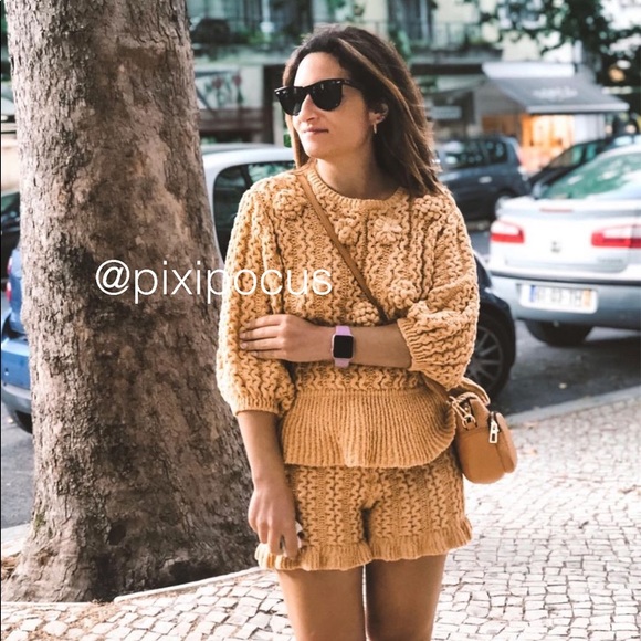 ZARA Embroidered Ruffle Sweater Orange NWT - Picture 5 of 10